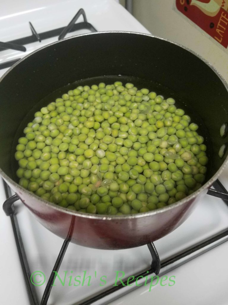 Cook peas for Peas Poriyal