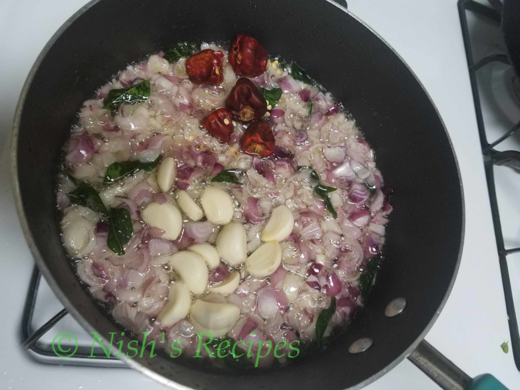 Fry onion for Thakkali Thokku