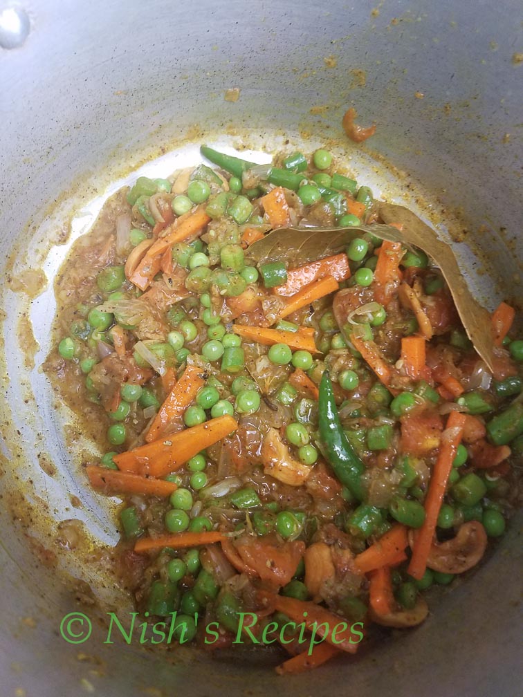 Put vegetables for Vegetable Biriyani