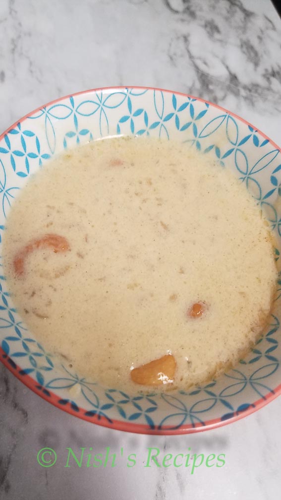 Serve Aval Paayaasam in a bowl