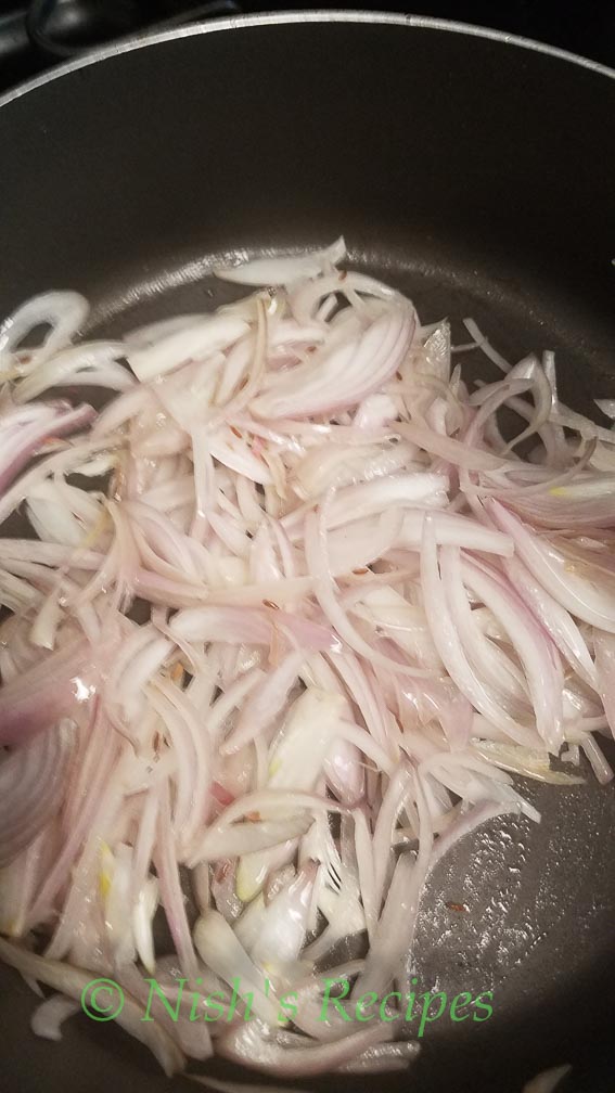 Fry onion for Theatre Samsa