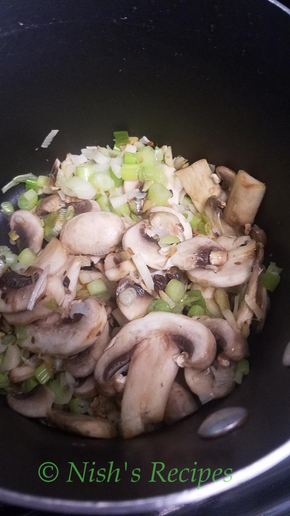 Boil mushroom for Mushroom Soup